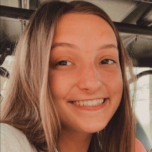 Meet your Posher, Hollyn